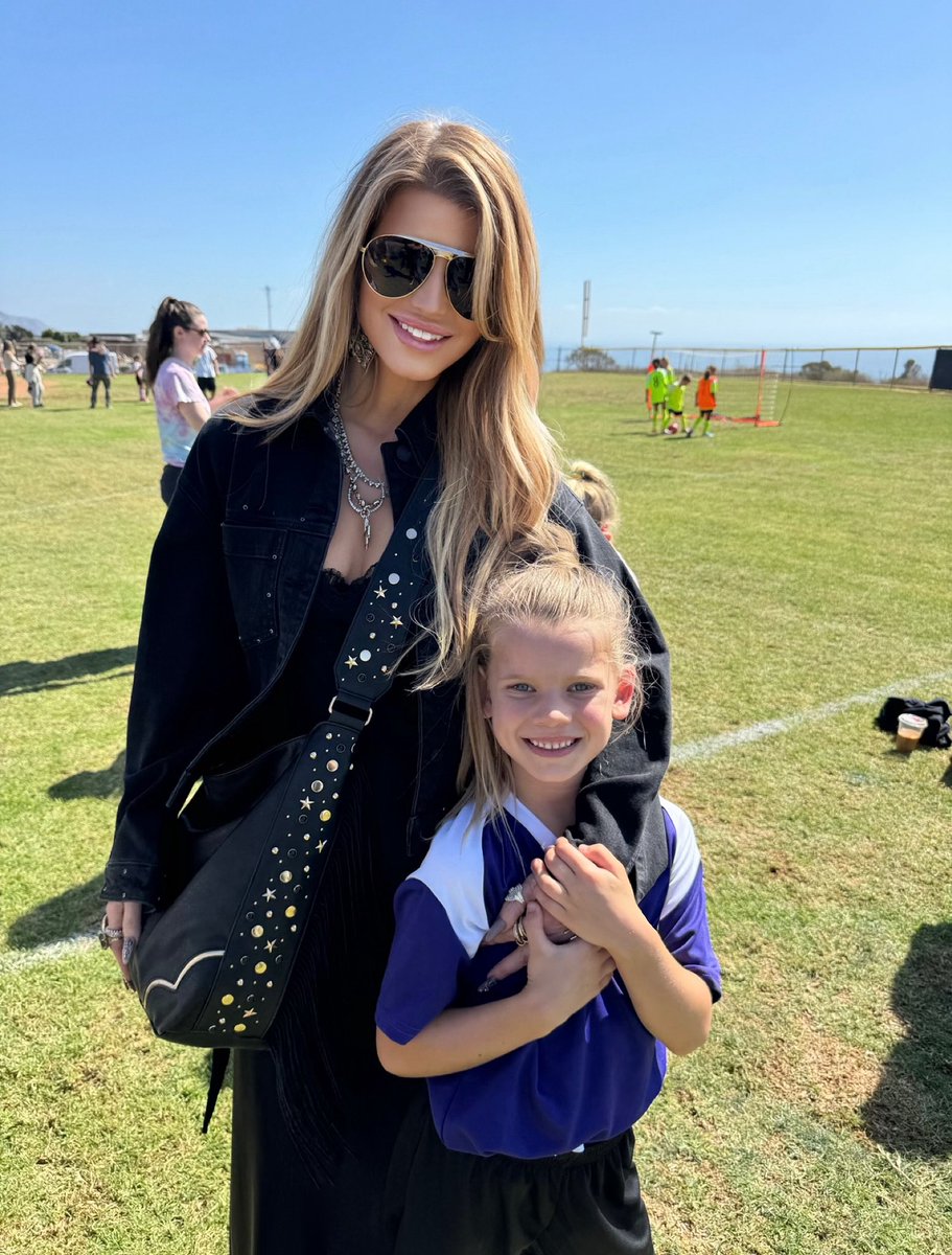 JessicaSimpson's tweet image. @JSCollection 2.0 wardrobe for all dem soccer moms