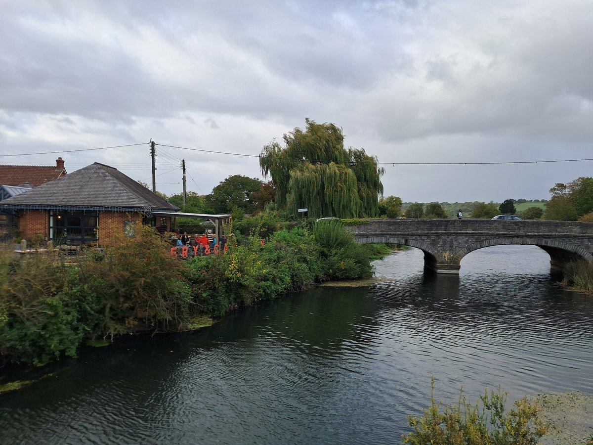 CB_cycles's tweet photo. een to Langport today for a walk. I've been to Langport dozens of times and often on the bike and stopped in the Riverside Canteen and bakery next to the river Parrett and seen the path by the river, but I have not walked along it until today #Langport #Somerset #riversidewalk https://t.co/0IaBapJkJj