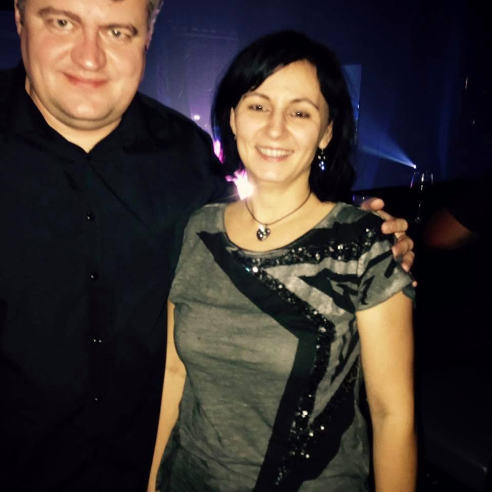 Dnes máme  s manželkou výročí , 22 let  od svatby, jedna z mála věcí co můžeme dnes slavit🙂👍