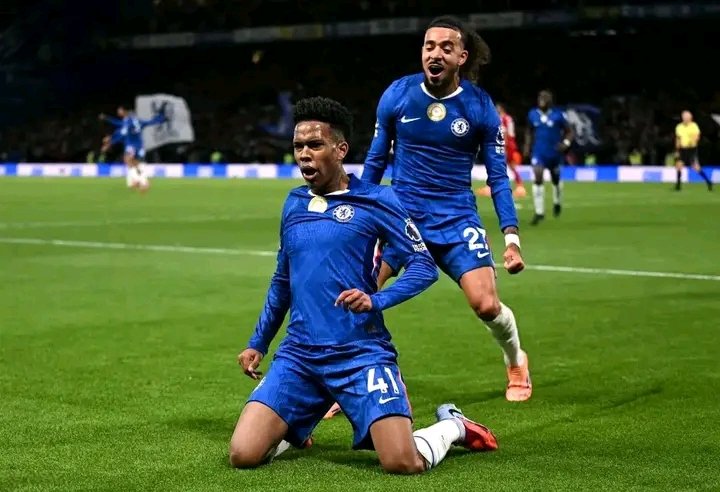 Just_Gloriah's tweet photo. Chelsea defeated Liverpool today. Manchester United fans can not stop the noise pollution 😂🤗🤗

#pedroneto #josh #ChelseaFC #ChelseaLiverpool #Chelsea https://t.co/BZnONyjnnm