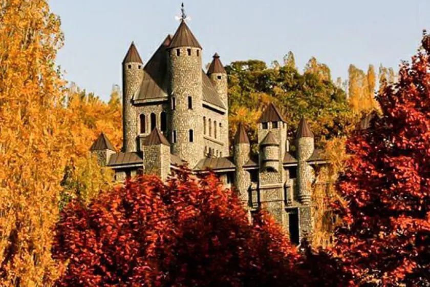 f_zoha_f's tweet photo. Château d'Aghasht, province d'Alborz
#IranInReality https://t.co/qtifgfQgGe