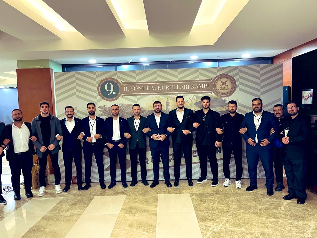 abdullahkikzade's tweet photo. 📍 Kızılcahamam

Sözü olan, iddiası olan, memleketi için var gücüyle çalışan #birgençlikgeliyor💯

8⃣1⃣ ilden gelen fedakâr yol arkadaşlarımızla birlikteyiz. Kampımıza tüm motivasyonumuzla devam ediyoruz.💪🏻

#birgençlikgeliyor https://t.co/8zwbWSmgpY