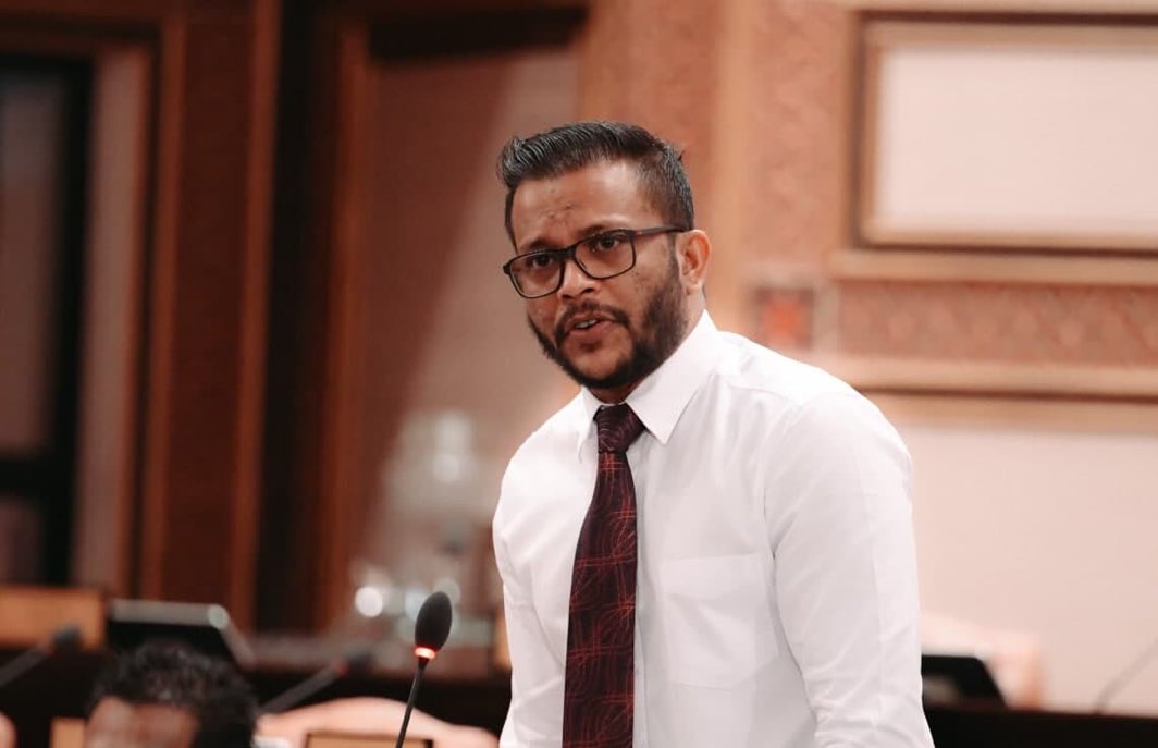 ibrahimsaeedh's tweet image. Guduvaa nuleveyne azumei . Free him now!! @YasirLathyf 
#LootuvaifiLootuvaifi