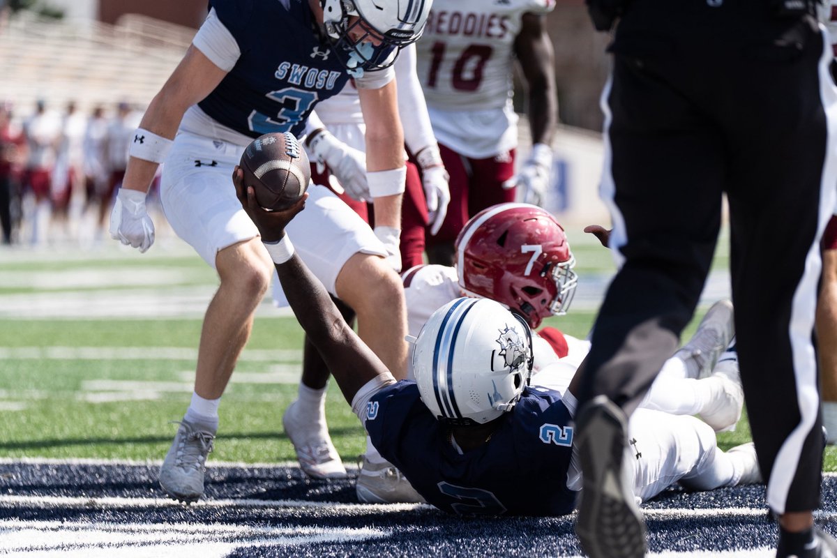 SWOSUFootball's tweet photo. Bulldogs are here to play! 🔵🐶
Dawgs 17 - Reddies 7 @ Half https://t.co/MM6jmepUxw