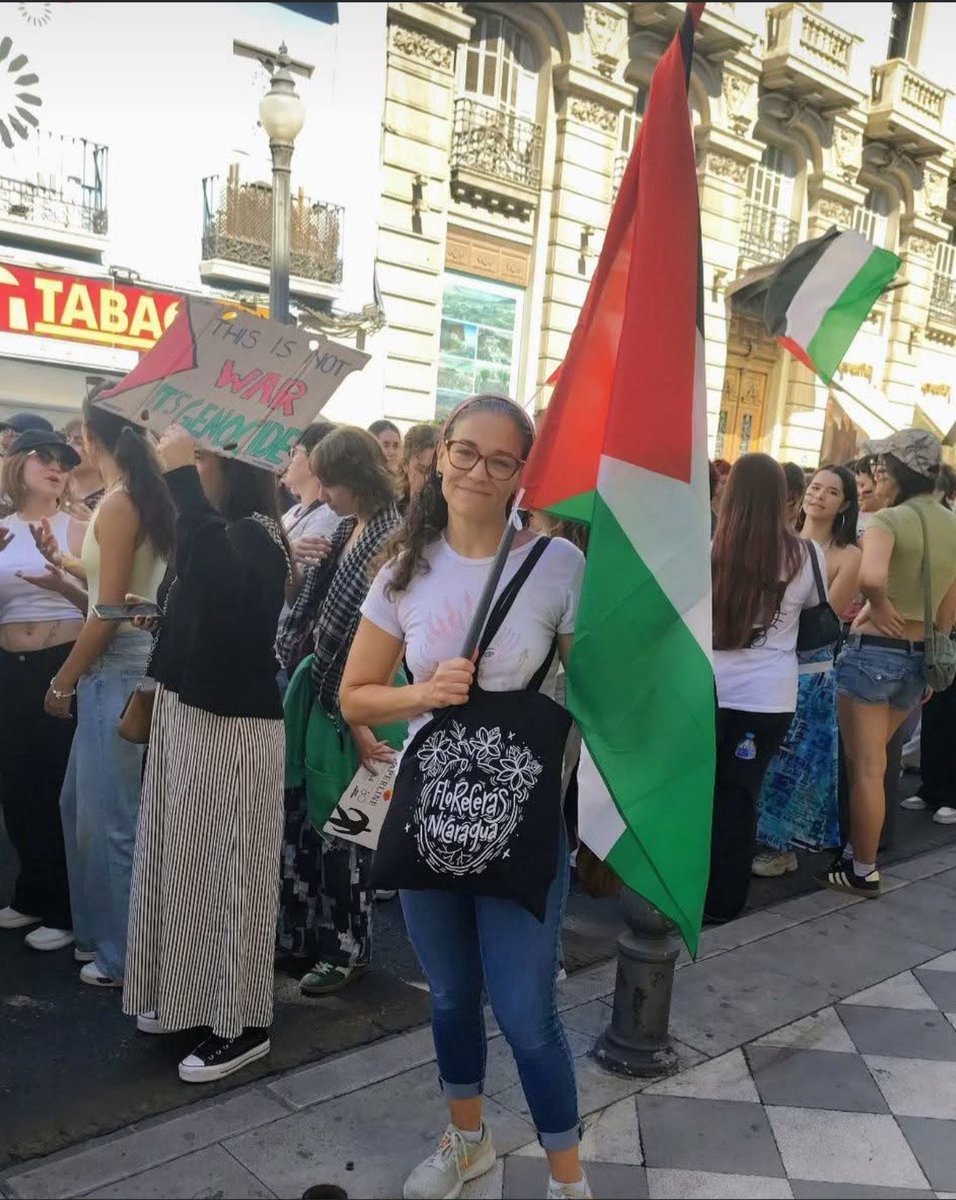 somosderechanic's tweet photo. El  milagro palestino: 
el sandinismo más unido que nunca. 
El diablo 👿 los junta.

Cuando la izquierda marcha es por negocio. Nada lo dan gratis. https://t.co/EV4A9p7a6l