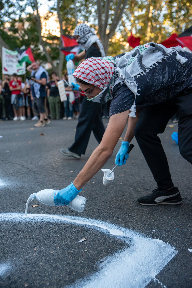 🔴🇵🇸 Recorremos las calles de Madrid para señalar al imperialismo genocida y a sus cómplices.

¡Ni un respiro al sionismo!
¡Abajo el Estado de Israel!