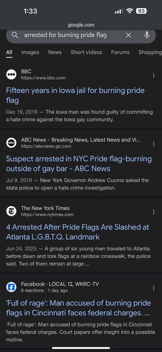 azlknife tweet media