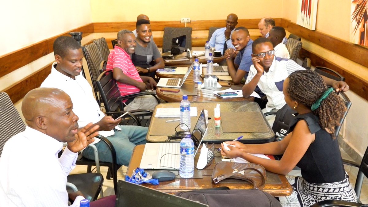 redimboneza1's tweet photo. F. Harushimana quant à lui a présenté l'état des lieux du tourisme au niveau mondial, africain et au #Burundi en particulier. Il a dit que l'ennemi numéro un du tourisme est l'insécurité tandis que son second ennemi est la pauvreté. Pour lui, le tourisme est une affaire de riches https://t.co/asYd5CwUkK
