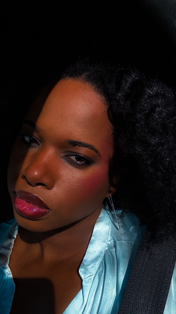 🌚 Khronique Lee Aun Lyne tweet media