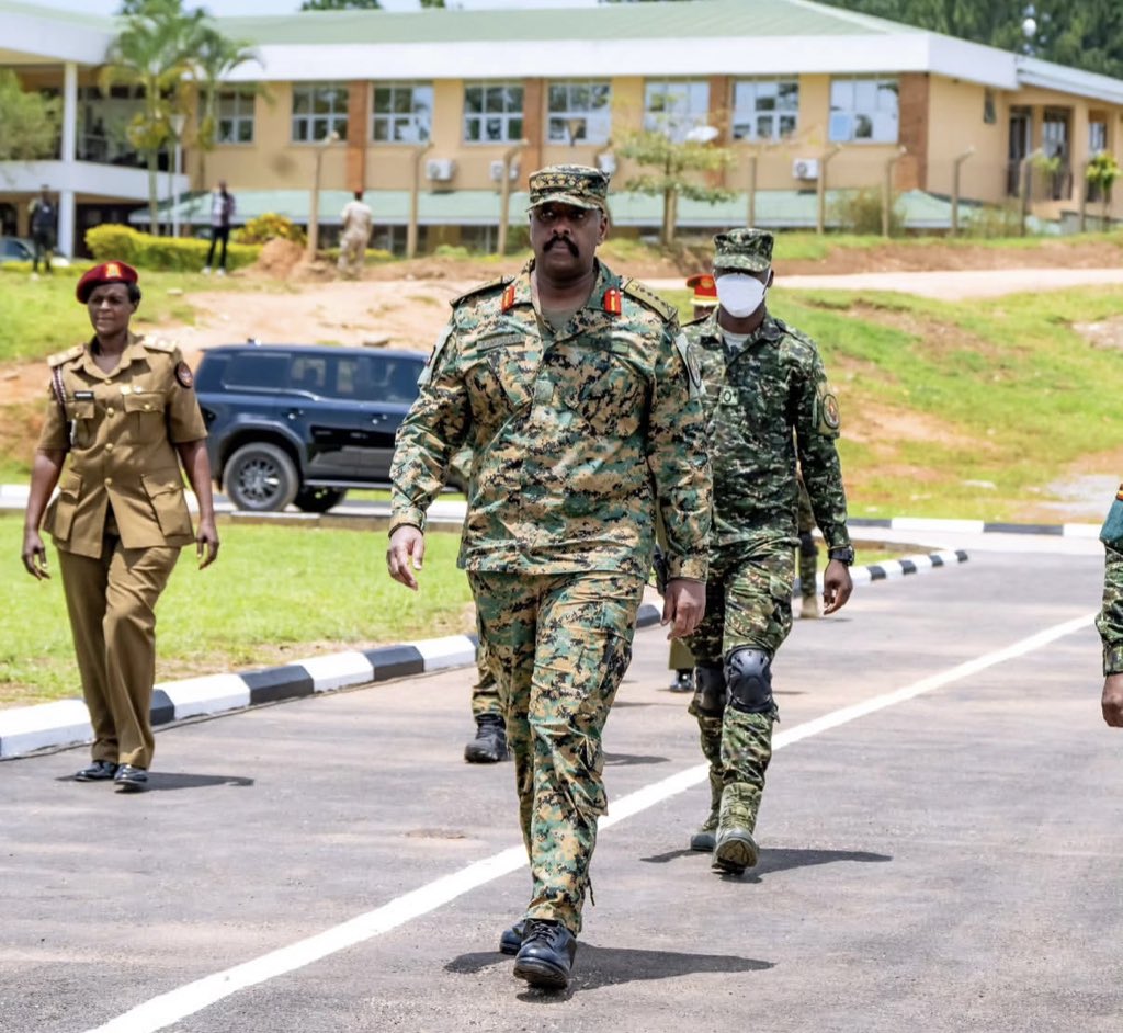 kamukamafredie's tweet photo. President  Yoweri Museveni ~ Congratulate the new officers on their  achievement  and also thank the CDF Gen Muhoozi Kainerugaba and his commanders  for the excellent  work they have done in training the officers  . https://t.co/ryUEtwRq3Q