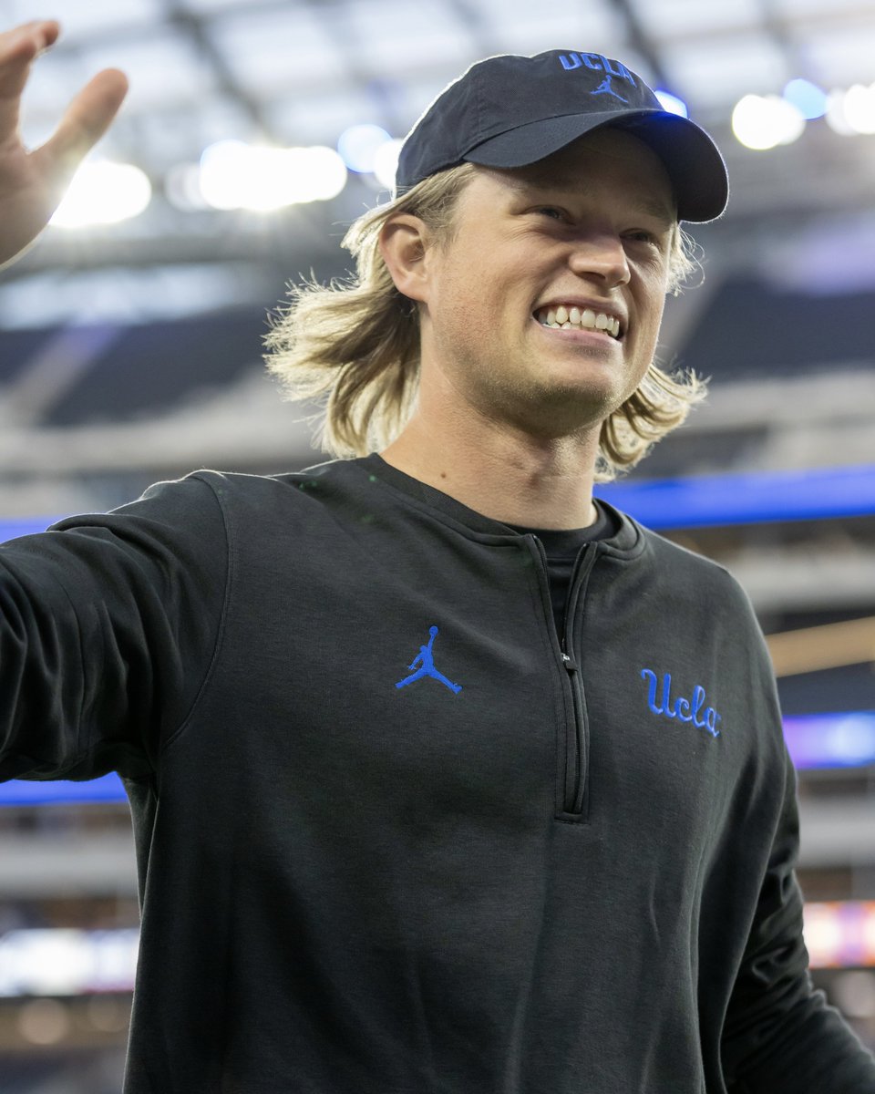 LABowlGame's tweet image. Never count out LA 🐻👏

Congrats to Jerry Neuheisel and UCLA on thier historic upset of No. 7 Penn State!