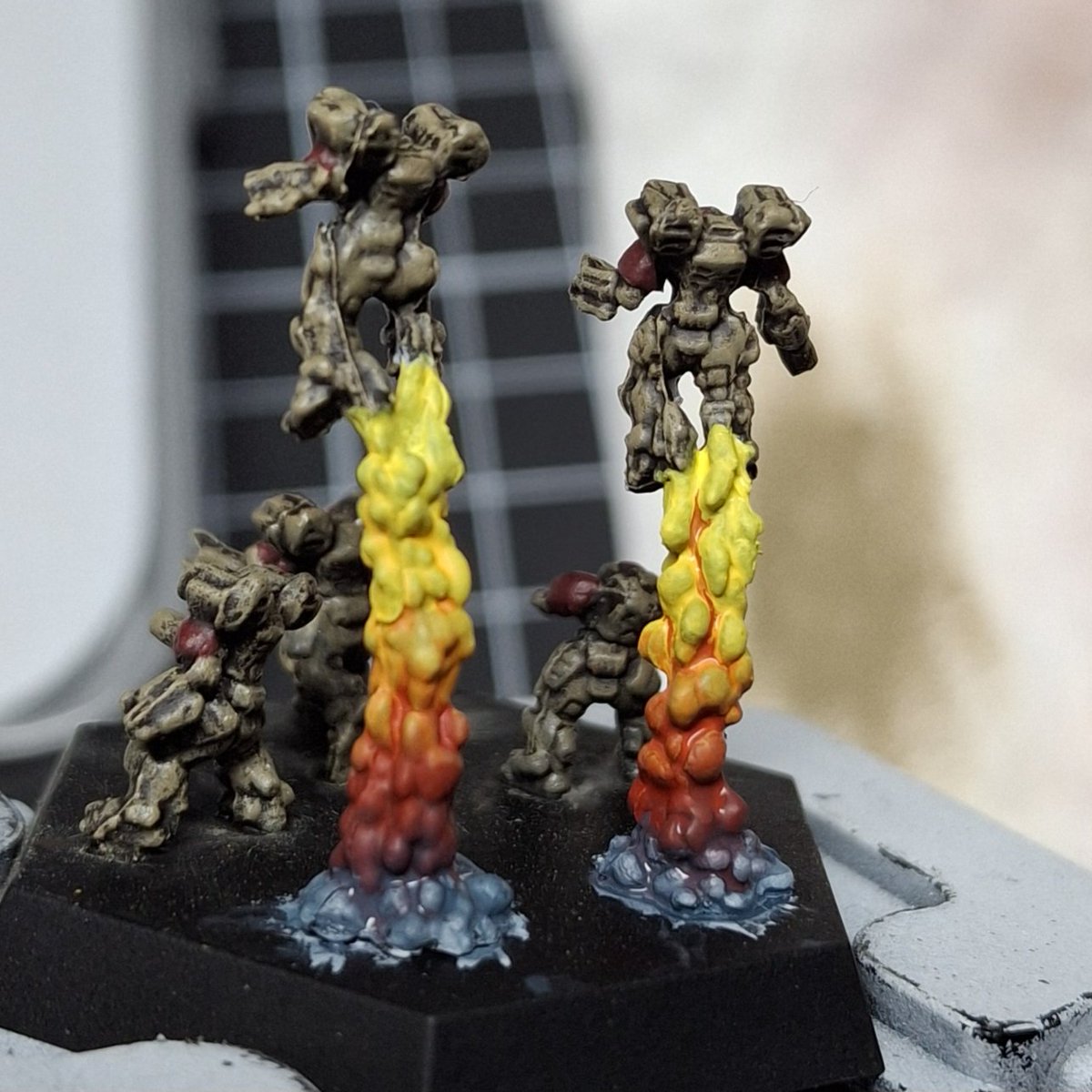 First time trying wet blending and honestly I think I did ok.
#Battletech #MechWarrior #MiniPainting