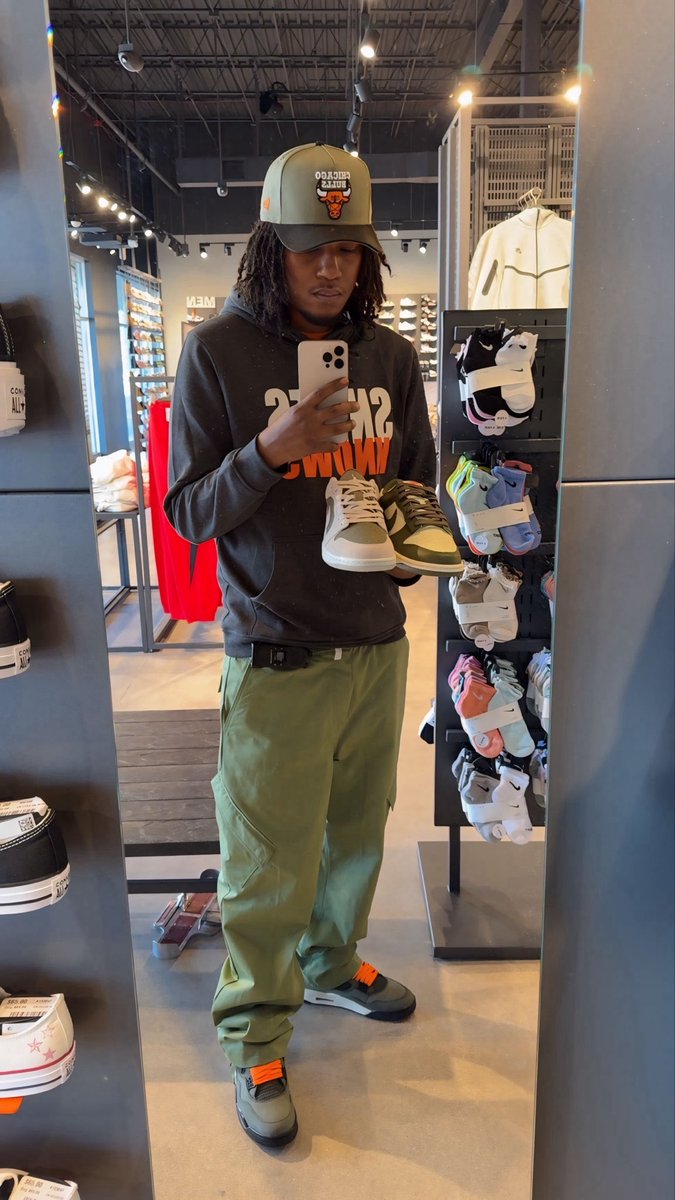 CizzTravis's tweet image. #StillUndefeated  🫒