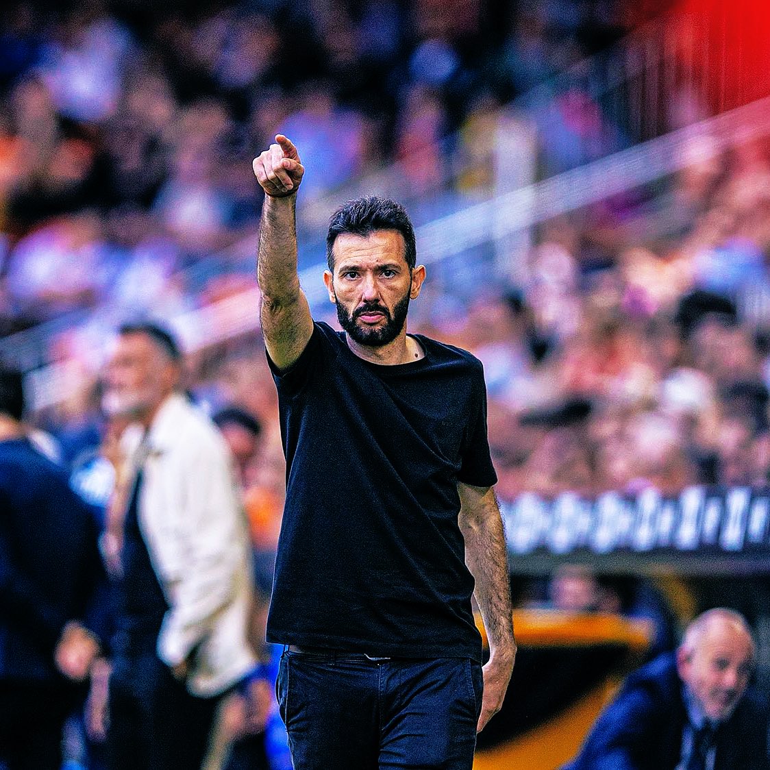 Sigo pensando que es el entrenador correcto para dar la vuelta a la situación. NO me bajo del barco de Corberán y ojalá algunos jugadores tampoco lo hagan.