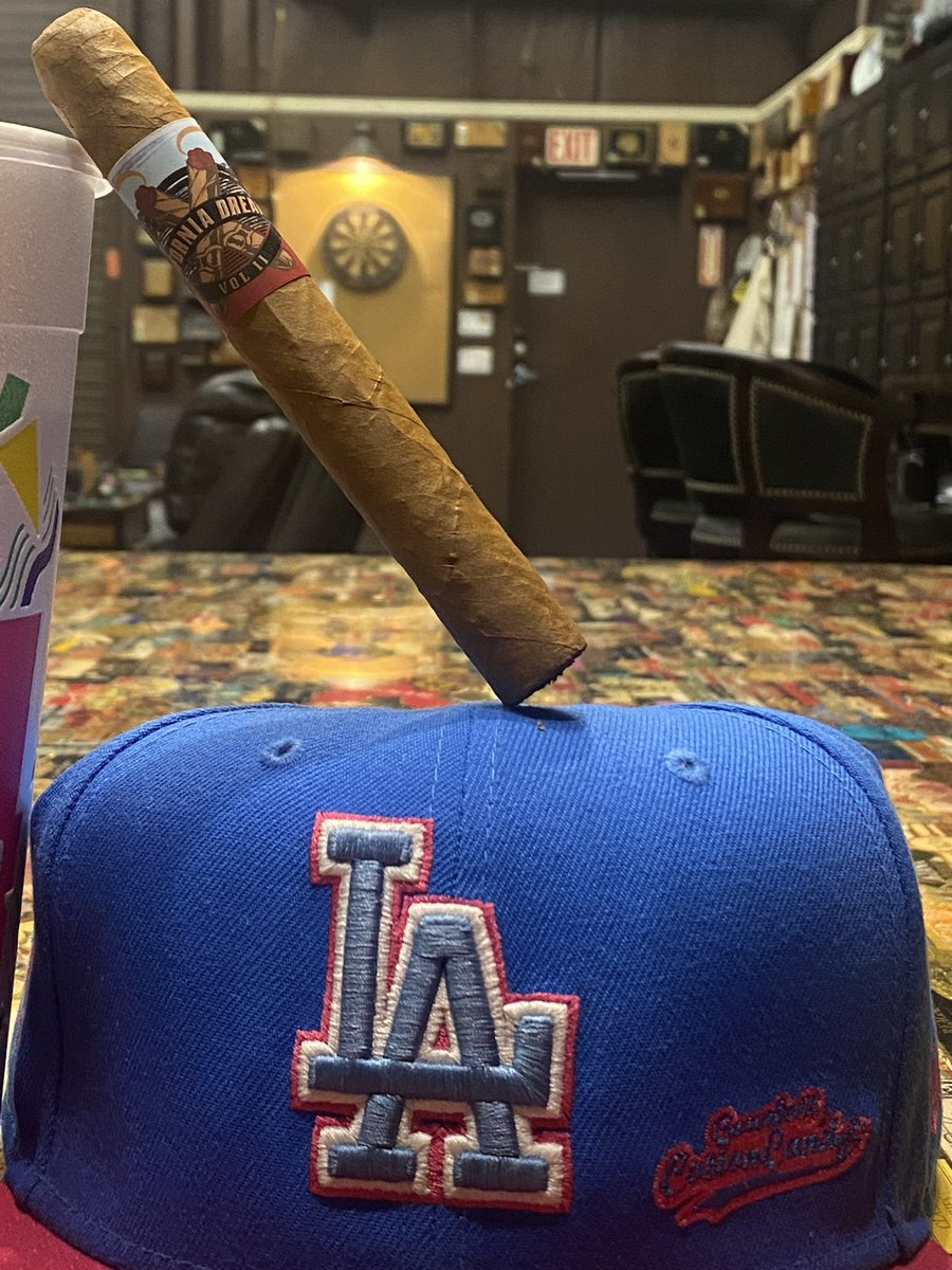 All the gold in California #pariahcigars #californiadreamin #LADodgers <a href="/Dodgers/">Los Angeles Dodgers</a> #cigars