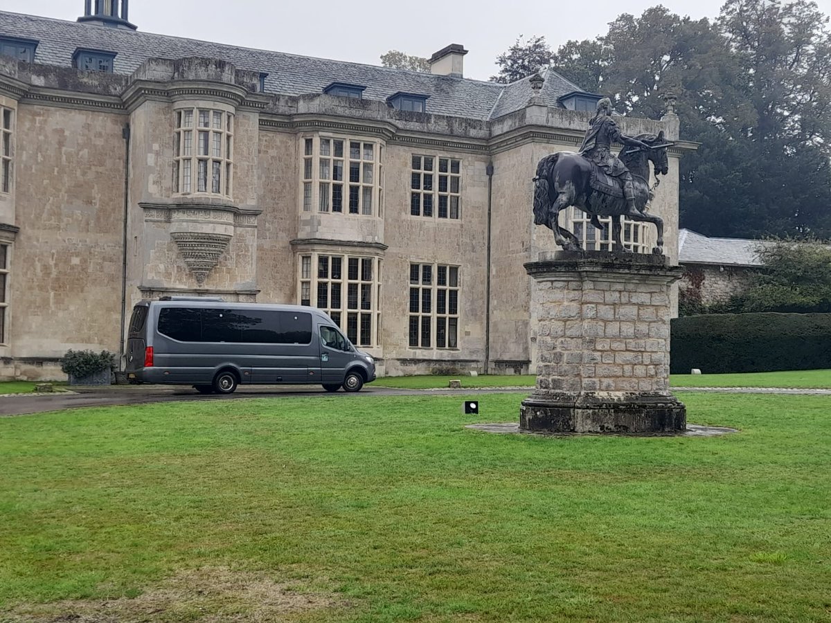 KNIGHTLINEREXE1's tweet photo. Wedding season:
Collecting guests from Hartwell house to the wedding venue at The five arrows in Waddesdon.
#weddingvenue #weddingshuttle #weddingminibus #weddingtransport #weddings https://t.co/mxLUQKsepK