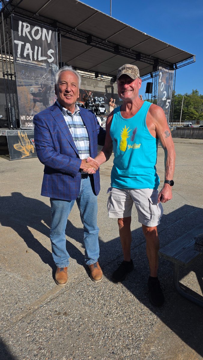 BerwickSouth's tweet photo. A great time at Iron Tails Saloon  with gubernatorial candidate David Jones!  https://t.co/VmlDJP9ySy

Feel free to donate to his campaign!!  https://t.co/ogrHKo5MCW

Danny https://t.co/4FYxrS9cls