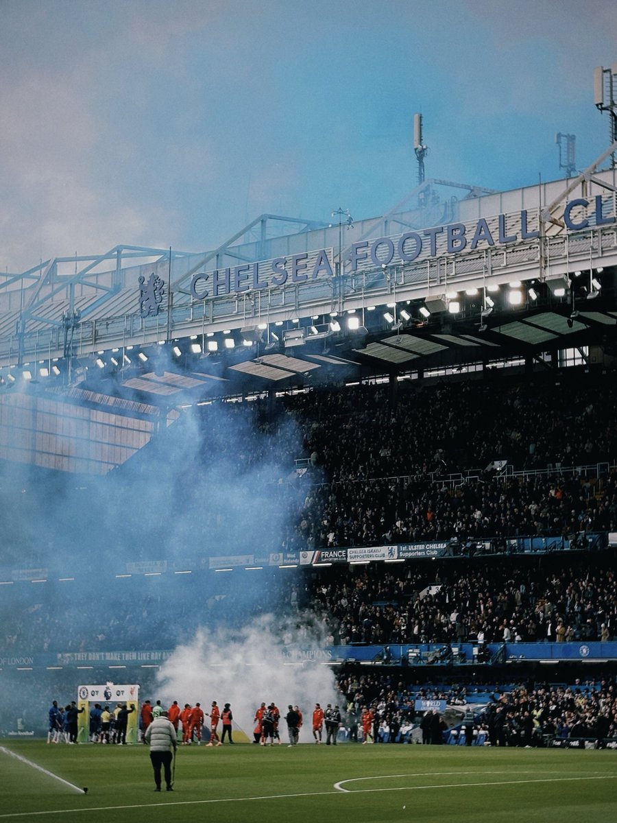 picsbychelsea's tweet photo. Chelsea vs Liverpool https://t.co/7gCwrvhxSU