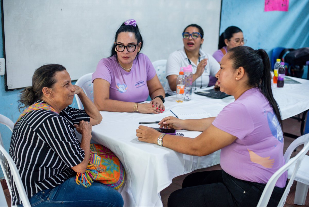 En Montería seguimos trabajando por el bienestar de nuestra gente 💜

A través de la feria de servicios “Aquí, te ayudo”, acercamos la oferta institucional a las comunidades, brindando soluciones, acompañamiento y apoyo a quienes más lo necesitan.

#MonteríaTeAbraza