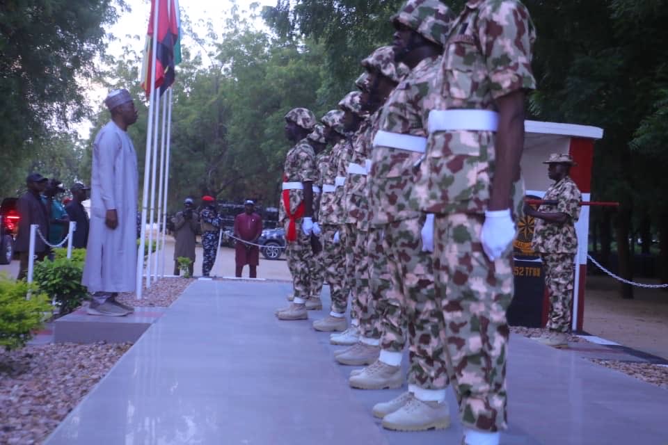 dauda_iliya's tweet photo. Banki: Zulum Strengthens Security of Borno Border Town, to Resettle 3 Additional Communities

@BornoGovt Borno State Governor, Professor Babagana Umara @ProfZulum Zulum, has assured residents of the border town of Banki that robust security measures will be implemented to protect the area from further attacks by Boko Haram insurgents.

Governor Zulum who is on a working visit to the town on Saturday was greeted by a large and enthusiastic crowd. 

He commended the people for their courage and resilience in the face of a recent attack, urging them not to be disheartened.

“I purposely came to Banki to salute your courage; your act of bravery is really encouraging,” Governor Zulum stated. “We should not allow a few bad elements to displace this town whose businesses and economic activities have been thriving.” 

He added, “I want to assure you that the insurgents will not succeed, Insha'Allah. We will strengthen the security of this border town and will support our youth volunteers, hunters, and vigilantes to further fortify this area.”

As part of his ongoing post-conflict recovery programme, the governor also announced the planned resettlement of three communities, Kumshe, Tarmu’a and Bula Yobe in Bama local government area.

“Kumshe, Tarmu’a and Bula Yobe will be resettled. The people deserve a dignified life and we are committed to delivering it,” he affirmed.

Governor Zulum also confirmed that the rehabilitation of Banki road has commenced, with 30 trucks already deployed to repair the dilapidated route.

He called on the people, particularly the youths, to actively participate in the ongoing voter registration exercise for the betterment of the society.

Similarly, Governor Babagana Zulum also addressed traders at the Banki Market where he urged them to be vigilant and cooperate with security agencies for sustainable peace in the area.