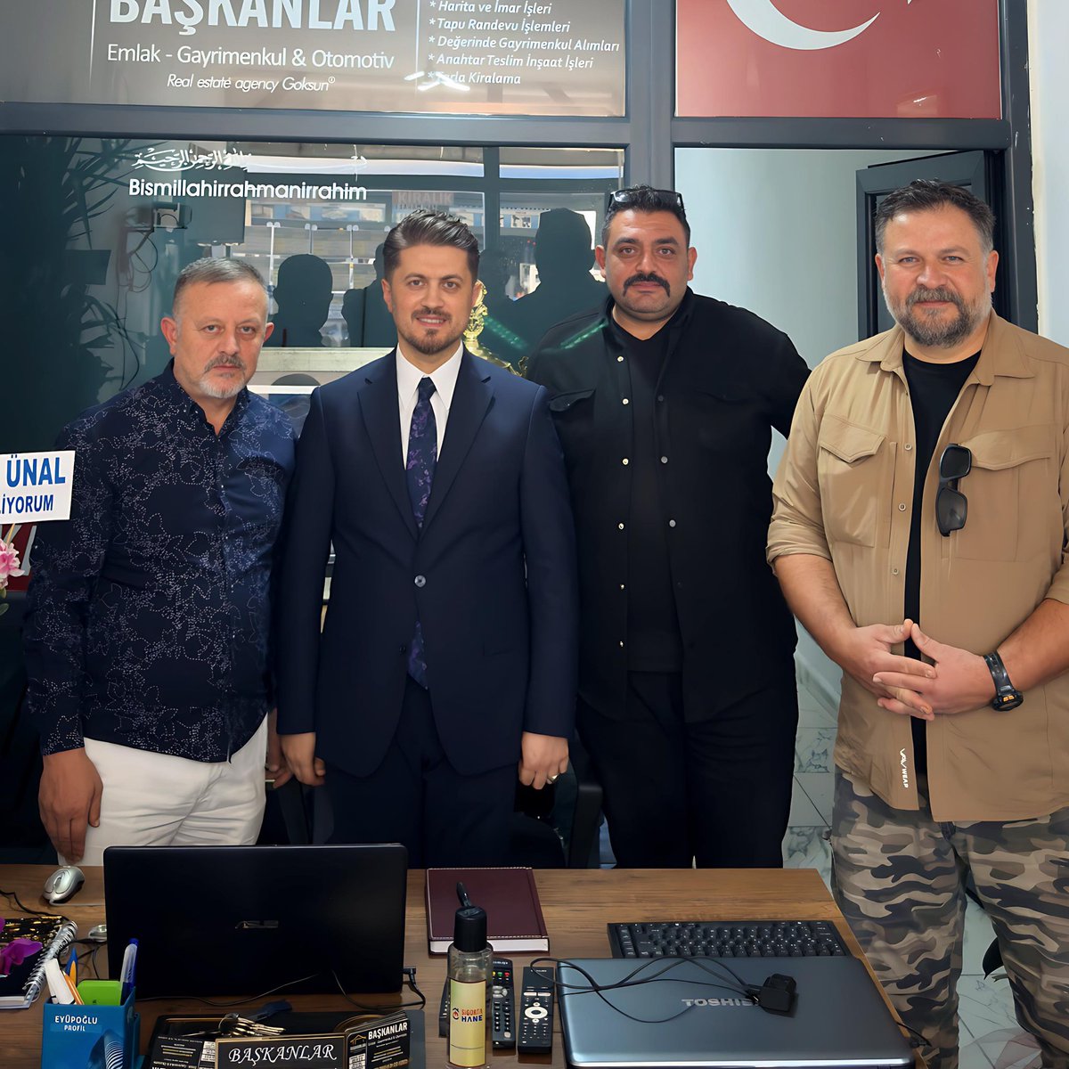 📍Göksun

Göksun İlçemizde faaliyete başlayan 
Başkanlar Gayrimenkul ve Otomotiv iş yeri ortakları 
Ülkü Ocakları Göksun İlçe Başkanımız Murat Bal,
Ağabeyim Bekir Satıcı ve Ufuk Ünal Başkanlara 
hayırlı olsun ziyaretimiz.