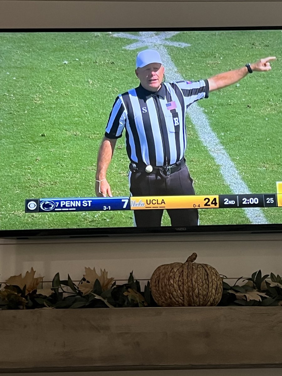 LifeIsGood_LJT's tweet image. Weird day in college football