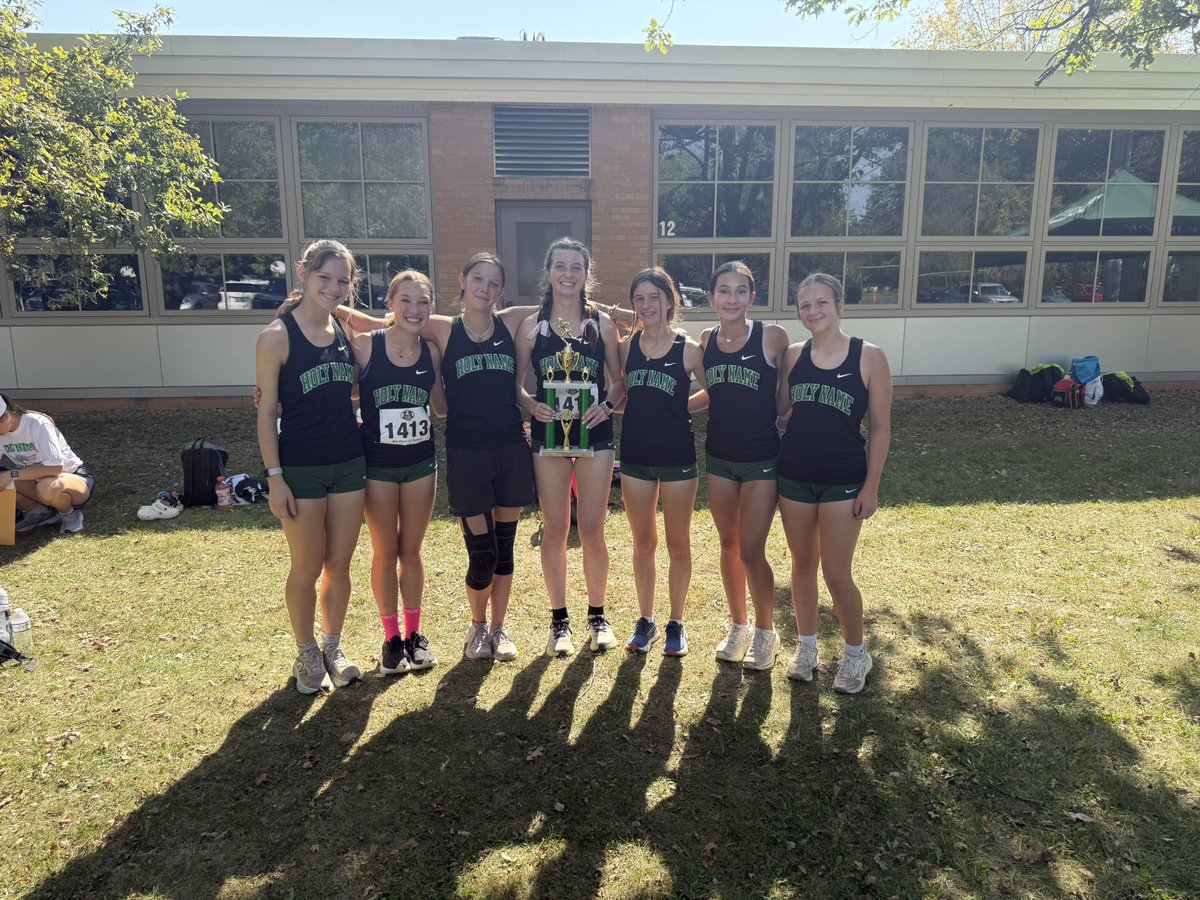 The girls team took runner up honors behind Bella Dinya (5th), Cecilia Gordan (8th), Grace McDonald (9th) and Bridget O’Donnell (14th)