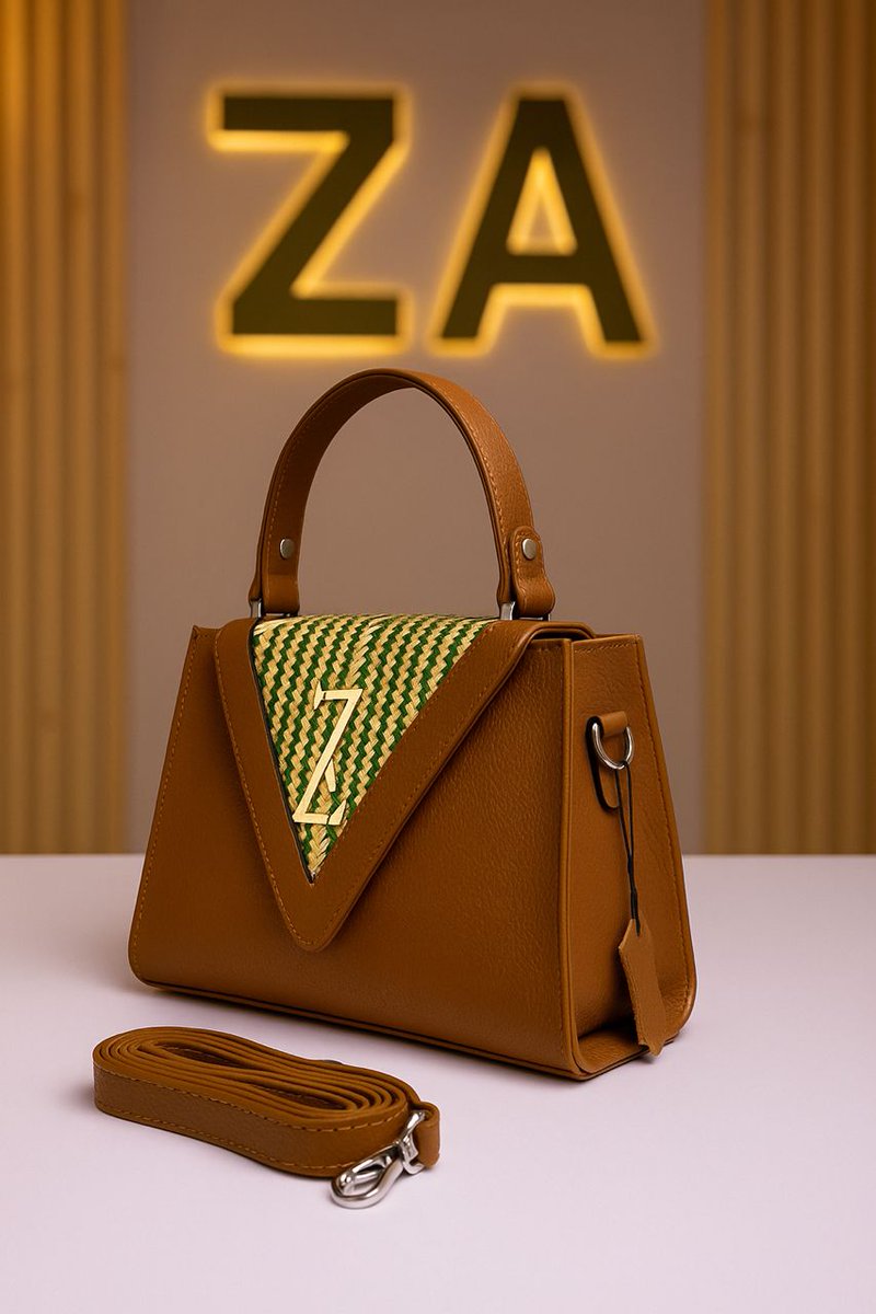 ZamanyAccessory's tweet photo. 🇫🇷 Attendez une seconde… avez vous bien vu ce marron? 😍🤌🏽

 🇺🇸 Wait a sec… did you really see that brown one?! 😍🤌🏽

#Zamany #zamanyaccessory #brownoutfit #Handbags https://t.co/1hSdrWx5vH