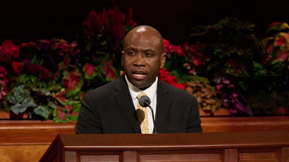 senalLDS's tweet image. “No veo mejor manera de usar mi poder que defendiendo mi testimonio”. — #ElderBrown | #GeneralConference