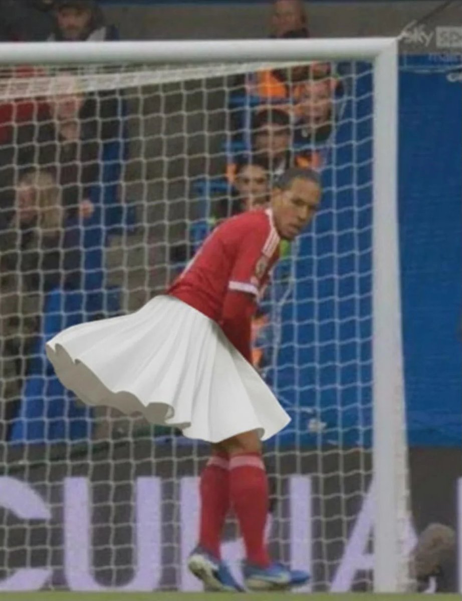 Lisa_Katri's tweet photo. Defending in style 💃⚽🔥 https://t.co/Dn9fJ5Ahy9