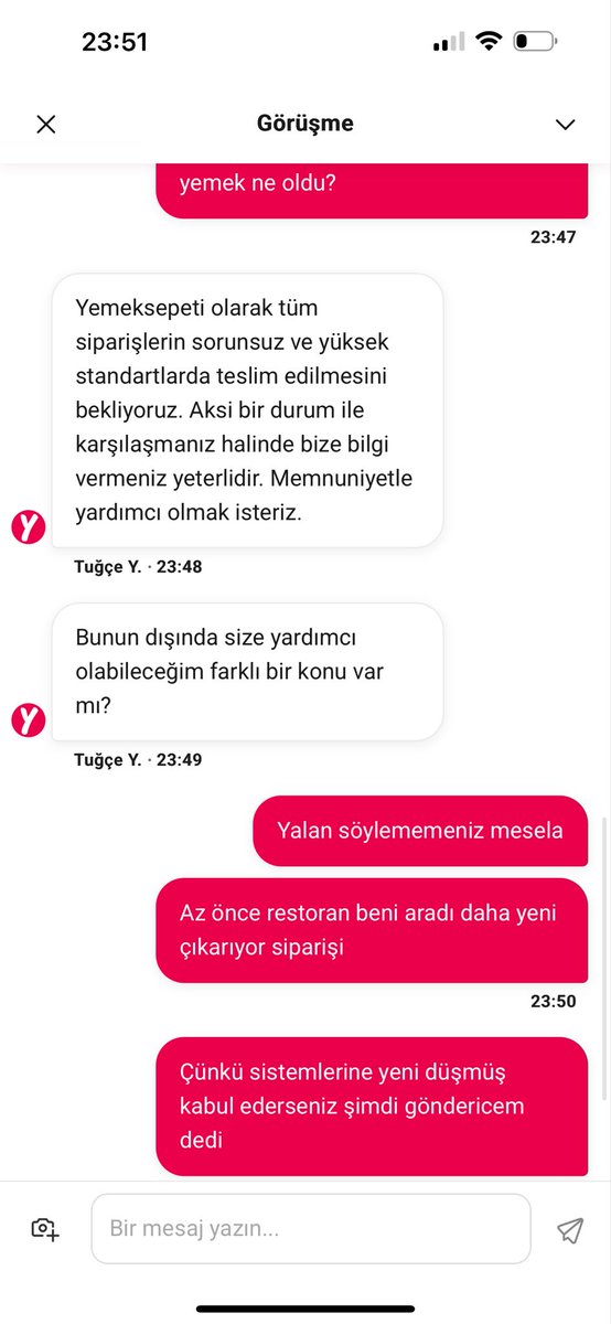 AgarPinar's tweet photo. @yemeksepeti 3 saattir sipariş bekliyorum Kurye yolda diyorsunuz. Sipariş restorana yeni düşmüş restoran siparişi yeni hazırlıyorum diyor. Müşteriyi doğru bilgilendirmeme desen var, gecikme desen var. Yani bu 10. falan her ay aynı şey İstanbul’da yemek sepeti pişmanlıktır. @yemeksepeti https://t.co/HYYYQP2i9q