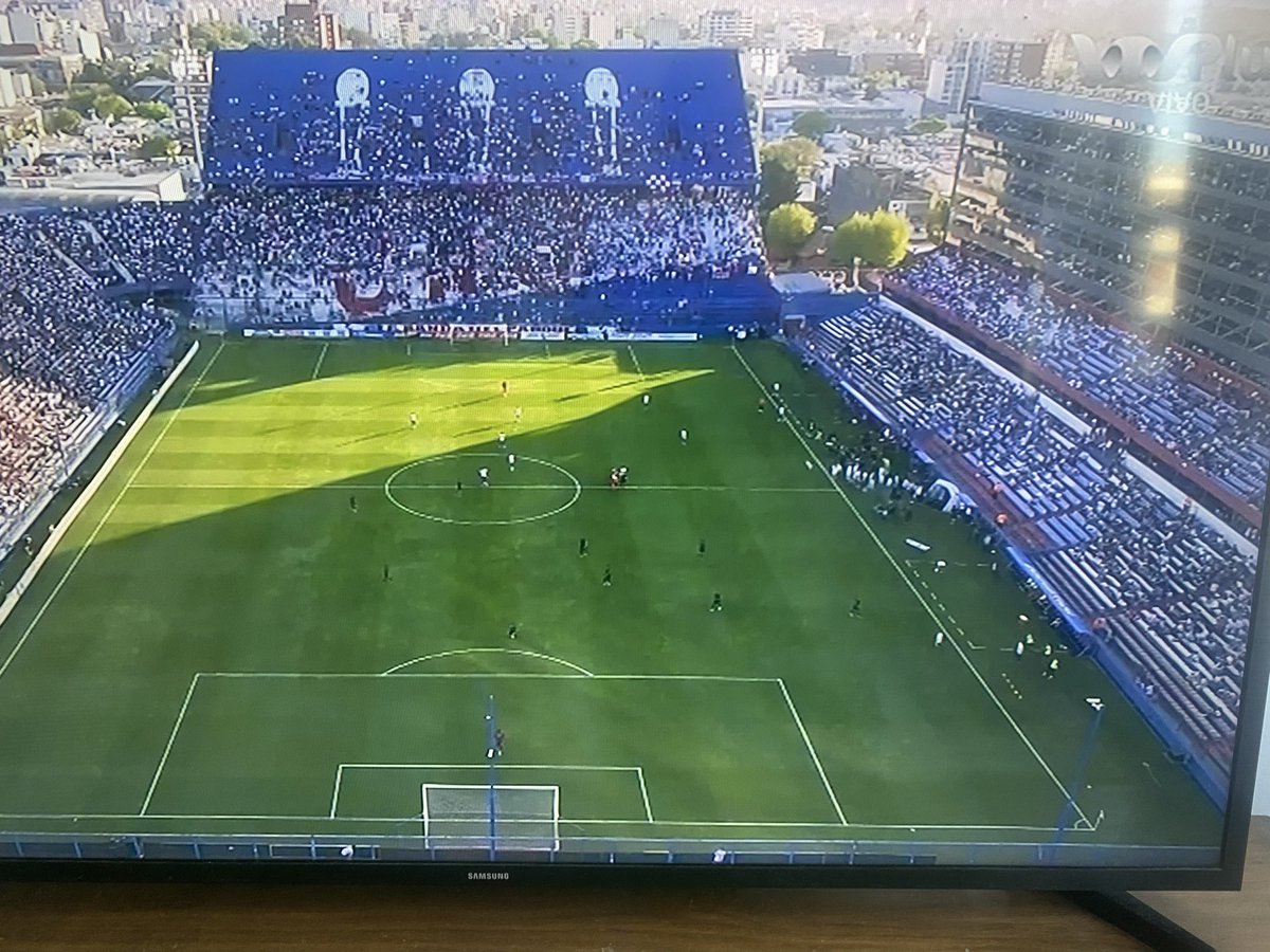 Bo, fuera de joda, vayan que no quiero bancar una semana mas del hombre percha meandolos