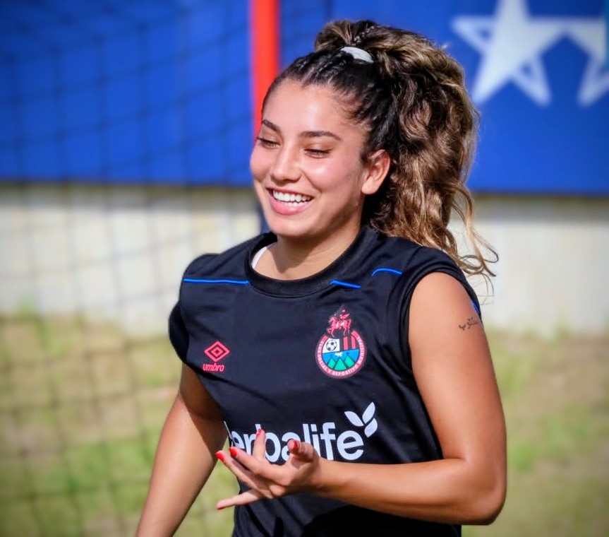 Marren88's tweet photo. El aura que emana Acacia Edwards señores...
Es perfecta.
❤️💙
#CSDMF #LasRojas https://t.co/T8hQMBoBOI