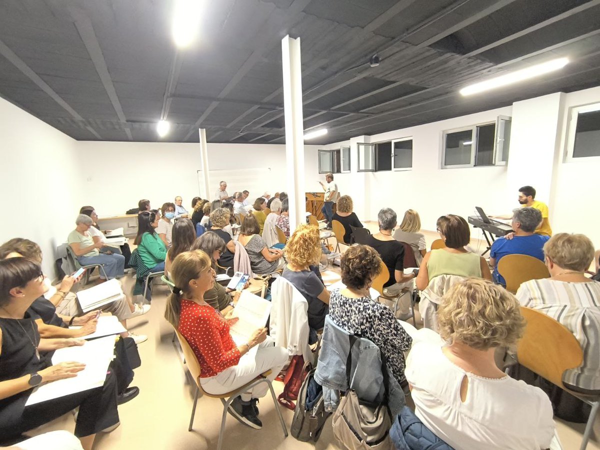 Uns setanta #cantaires #messiànics de #ponent i alguns que han vingut de les comarques tarragonines, han iniciat avui els #assaigs del #messiesparticipatiu al <a href="/orfeolleidata/">Fundació Orfeó Lleidatà</a>, sota la batuta del director-preparador Pol Pastor i amb el suport del pianista Bernat Bonjorn.