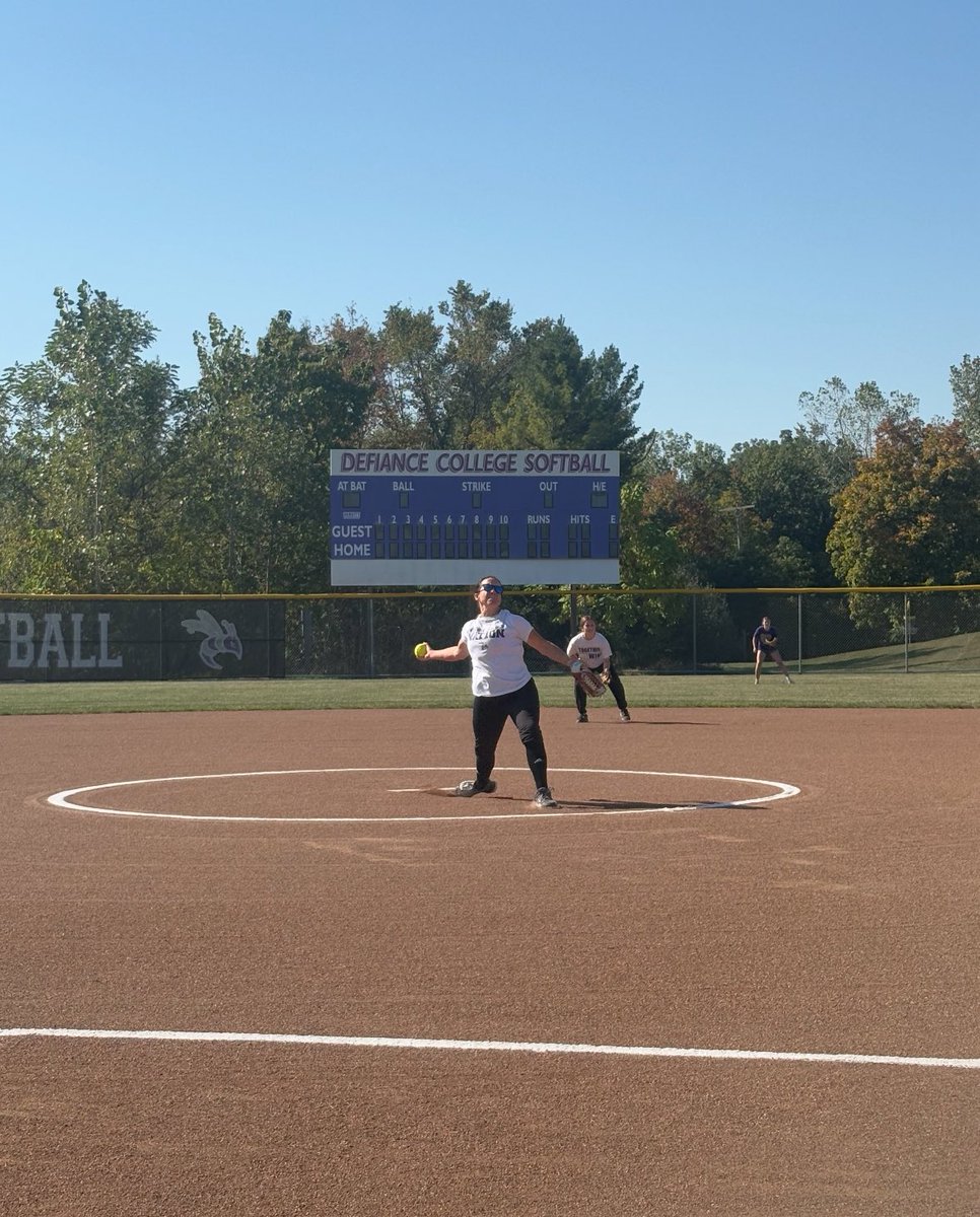 Defiance College Softball tweet media