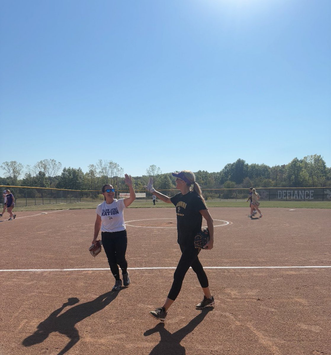Defiance College Softball tweet media