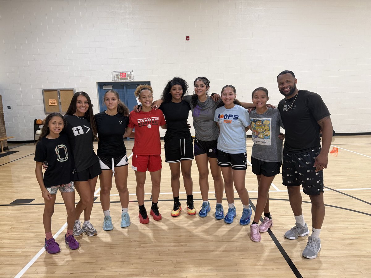 RichmondGirlsBB's tweet image. Huge thank you to Dominic and Angela James  for coming back to Richmond and pouring into our girls today ❤️ Watching them work with this group this morning was truly special! 🏀🔥