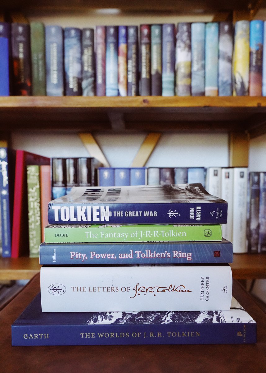 FIVE Tolkien books you should read!
They will expand your view of Middle-earth, encourage your heart and help you learn more about Tolkien's life.

Links below to all of them 📚👇