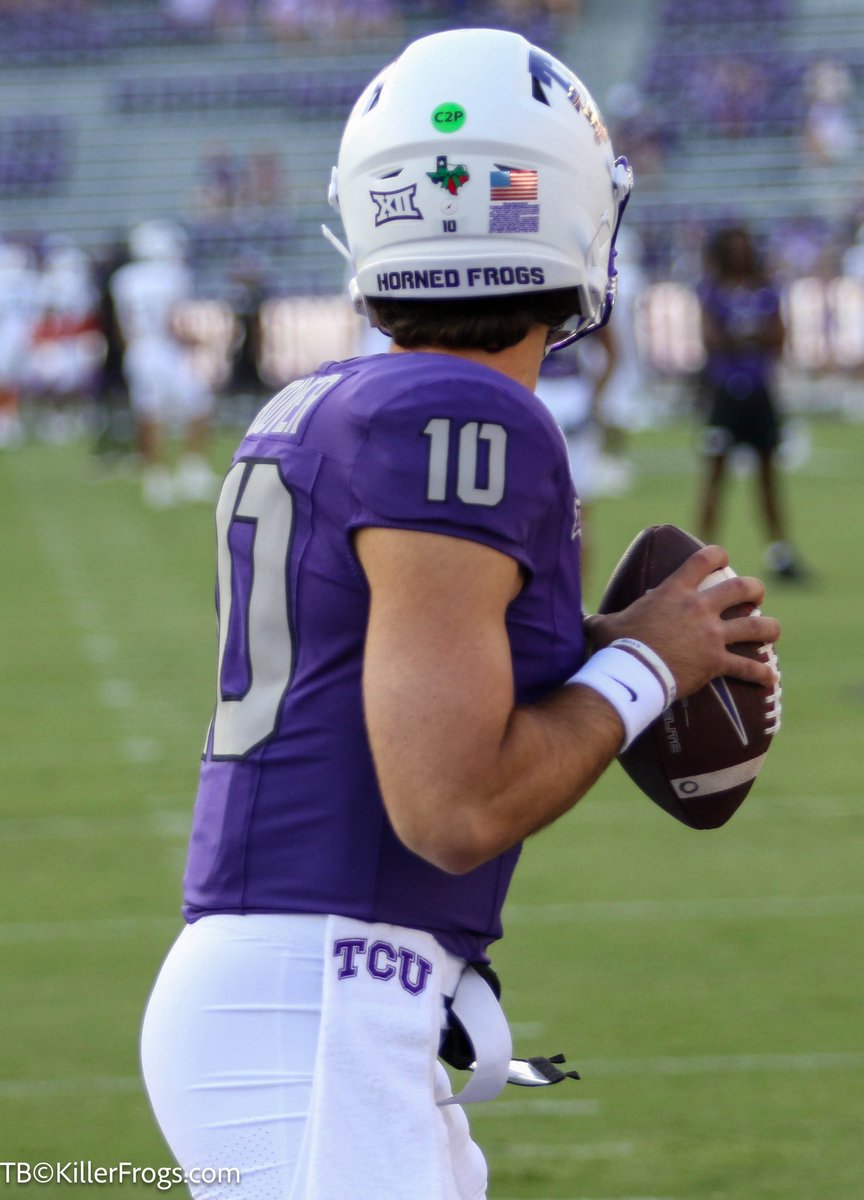 Killer_Frogs's tweet photo. Under 3 hours to go until kickoff between @TCUFootball and @CUBuffsFootball

Frog fans how are we feeling?🐸🐸🐸 #gofrogs #beatcu https://t.co/uz2tX8icjm