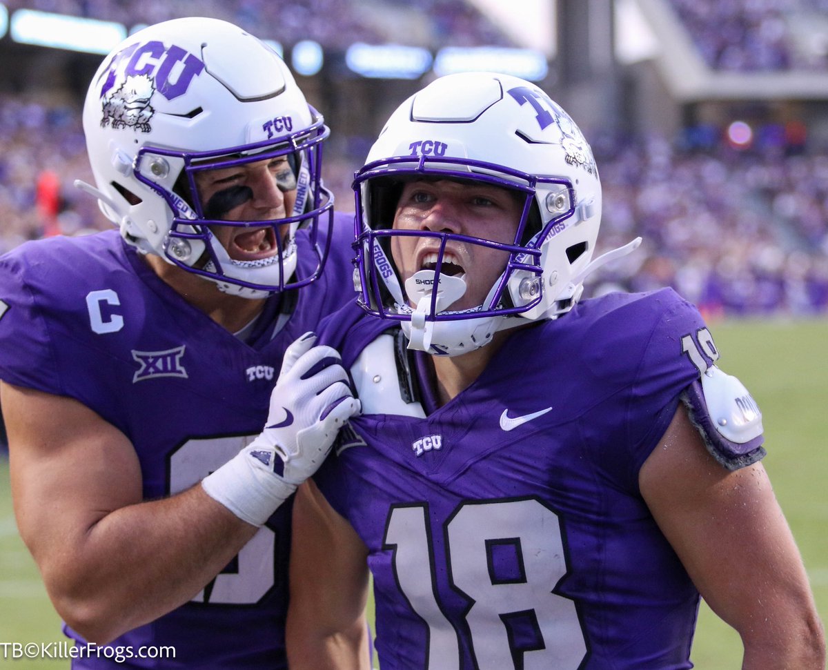 Killer_Frogs's tweet photo. Under 3 hours to go until kickoff between @TCUFootball and @CUBuffsFootball

Frog fans how are we feeling?🐸🐸🐸 #gofrogs #beatcu https://t.co/uz2tX8icjm