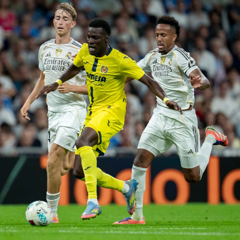 VillarrealCF's tweet photo. 𝗟𝗔 𝗖𝗥𝗢́𝗡𝗜𝗖𝗔: Polémica derrota en el Bernabéu (3-1)