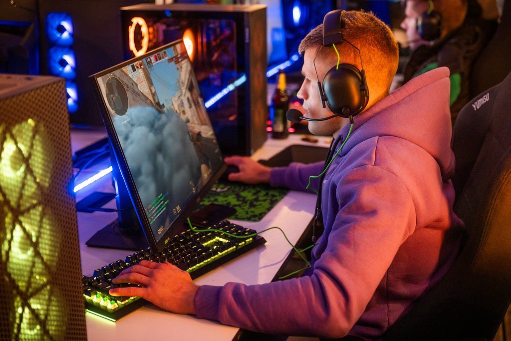 Dziś w swoim debiucie UFC walczy nasz obozowicz z tegorocznej edycji <a href="/pashagamingcamp/">pashagamingcamp</a>
Full support od graczy dla gracza 🫶🔥
Trzymamy bardzo mocno zaciśnięte bicepsy za Ciebie <a href="/jakub_wiklacz/">Jakub Wikłacz</a>