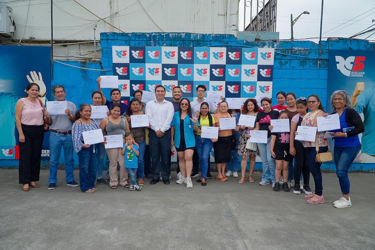 RC5Milagro's tweet photo. En #Milagro realizamos el taller Emprende Guayas, donde compartimos modelos Canvas y herramientas prácticas para transformar ideas en oportunidades.

Gracias a todos los emprendedores y jóvenes que asistieron y creyeron en este espacio de aprendizaje. https://t.co/RJnXTLRViI