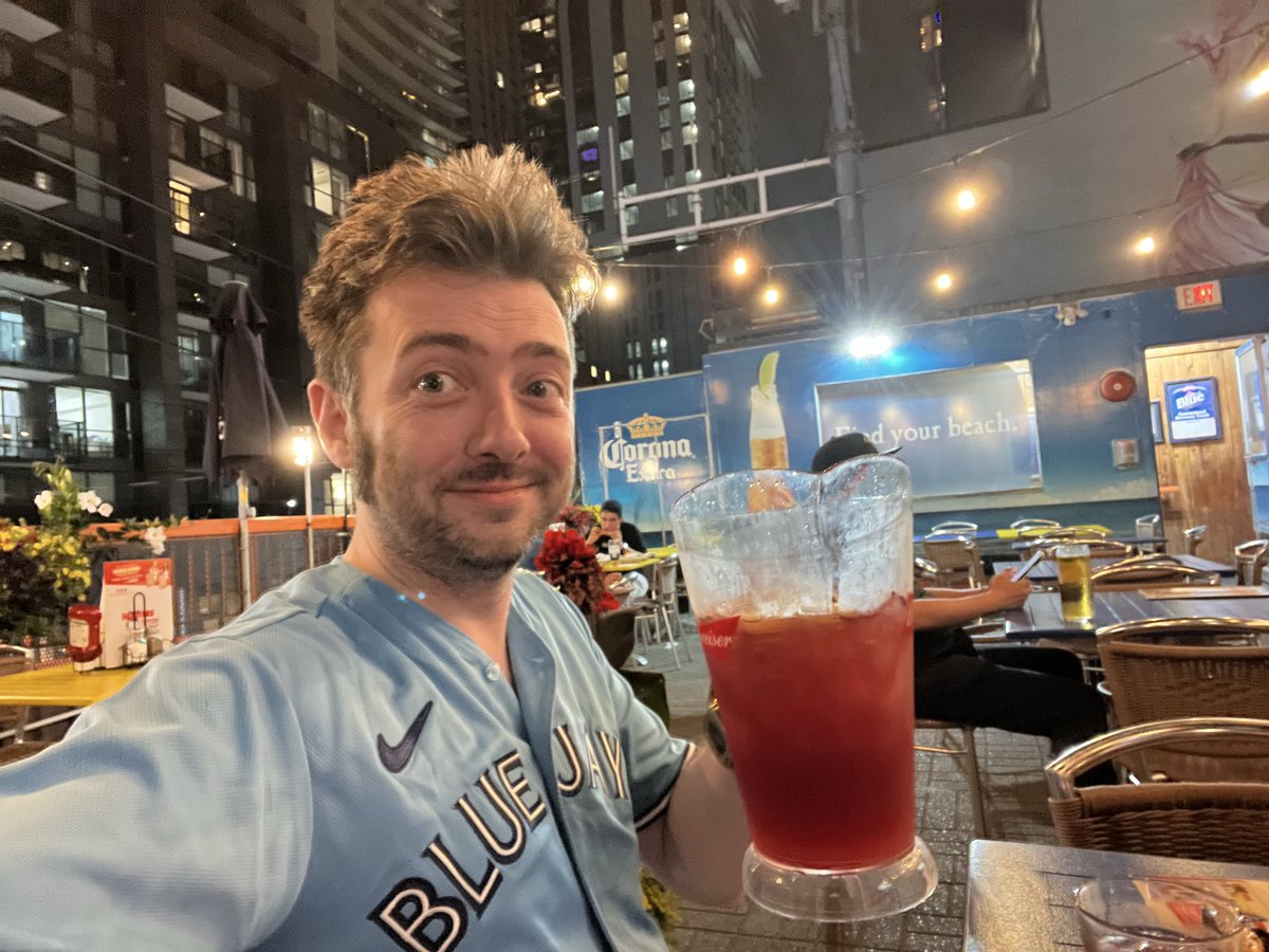 Woody Charisma tweet media
