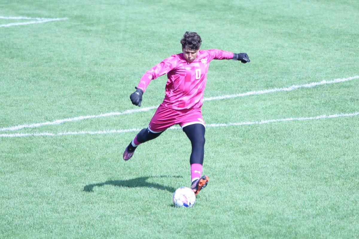 GC_MapleLeafs's tweet image. Men&apos;s soccer lost to #5 Bethel, the highest-ranked team in the Crossroads League, on their homecoming weekend game at the GC Soccer Complex. Although they were tied 2-2 at the half, three second-half goals led to a 5-2 win for the Pilots.

goleafs.net/news/2025/10/4…
