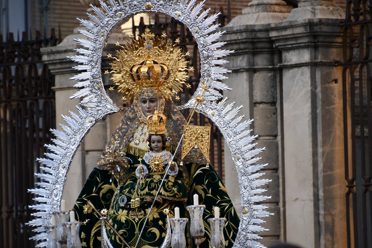 diocesisdejaen's tweet photo. Jaén reza el Santo Rosario con una veintena imágenes marianas y cristológicas de gran devoción en la Diócesis

➡️https://t.co/lqRtK00afN https://t.co/7OWMhUP7Ac
