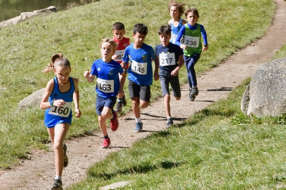 CROS D’ENGOLASTERS 2025

Doncs si, ho hem tornat a fer 🌟

Una gran matinal d’atletisme 🏃🏻‍♀️en un paratge espectacular🏔️ i envoltats de bons amics ❤️

Gràcies <a href="/CAVAndorra/">Club Atletisme Valls d'Andorra</a>, jutges, entrenadors, clubs participants, atletes i acompanyats

La temporada ja ha començat i promet