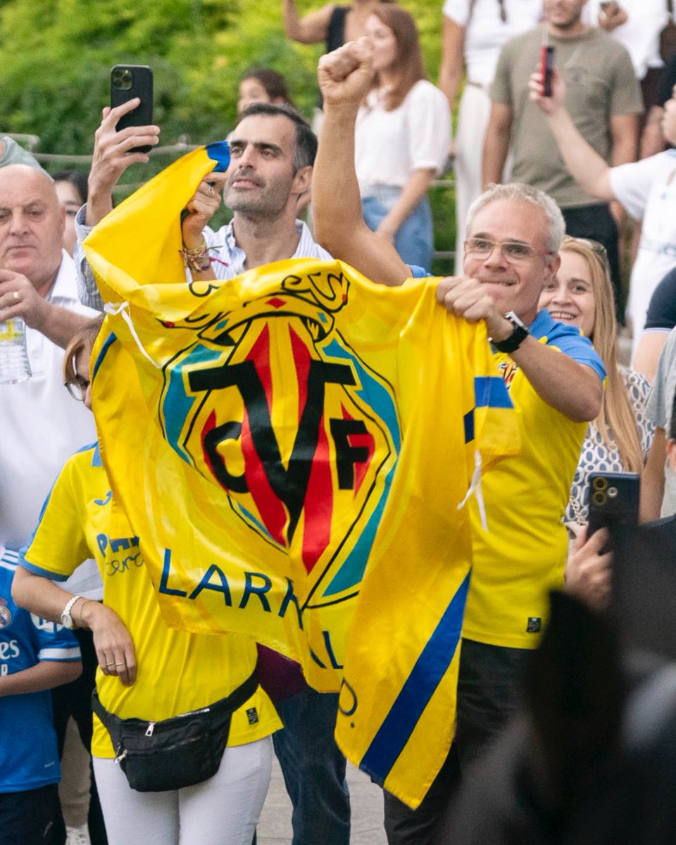 VillarrealCF's tweet photo. Gracias a los 800 groguets que nos habéis acompañado hoy. Buen viaje de vuelta. 💛 https://t.co/bmOJNj7WR0