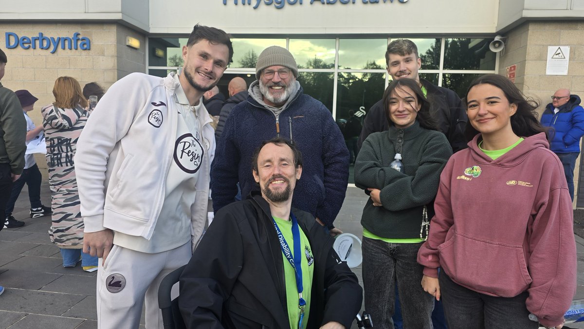 Ashleyjackarmy's tweet image. Great day raising awareness for The @JacLewisFdn and watching our loved @SwansOfficial Leicester too good for us.. onto the next one. #YJB #swans #jaclewisfoundation #mentalhealthsupport