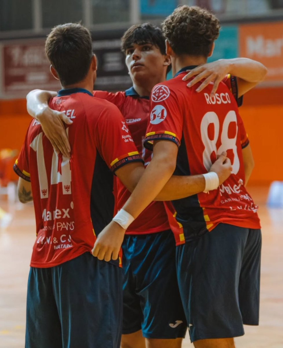 Parlem d'Esports Mataró (@parlemdesports) on Twitter photo 👉 Segunda División nacional B G3
⚽️ <a href="/Futsal_Mataro/">CE Futsal Mataró</a> 3 - <a href="/ClubManresaFS/">Covisa Manresa F.S.</a> 2
📌 Jornada 4
#futbolsala #Mataro #Maresme #Catalunya #futbolcat #futbolmaresme #futbolmataro 👉 Segunda División nacional B G3
⚽️ <a href="/Futsal_Mataro/">CE Futsal Mataró</a> 3 - <a href="/ClubManresaFS/">Covisa Manresa F.S.</a> 2
📌 Jornada 4
#futbolsala #Mataro #Maresme #Catalunya #futbolcat #futbolmaresme #futbolmataro